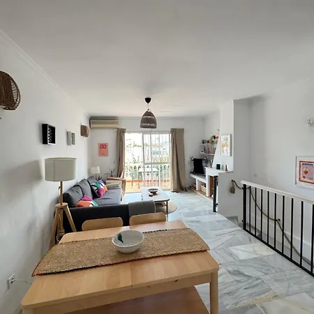 Beautiful Views, Pool & Just 10min To The