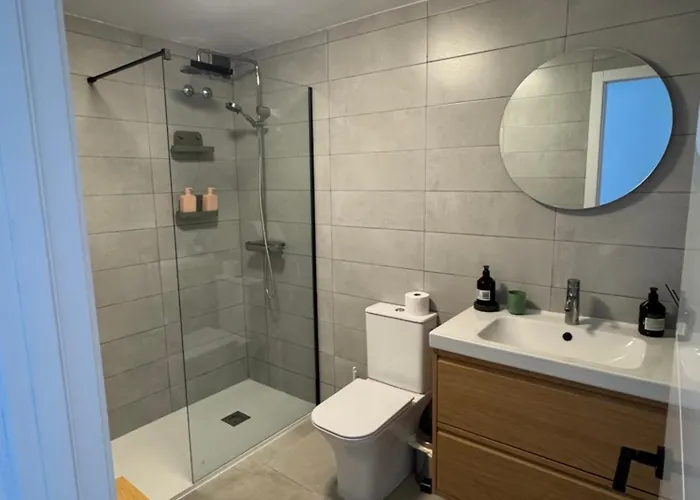 Beautiful Views, Pool & Just 10min To The *