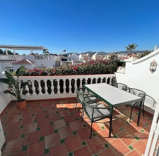 Beautiful Views, Pool & Just 10min To The Vakantiehuis *