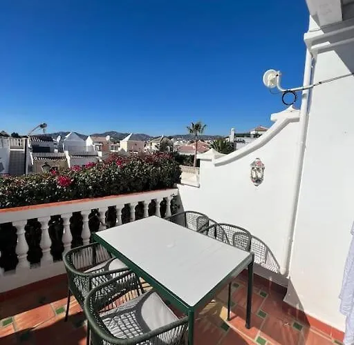 Vakantiehuis Beautiful Views, Pool & Just 10min To The